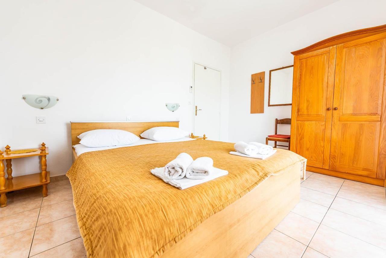 Apartments Cvito نوفاليا المظهر الخارجي الصورة