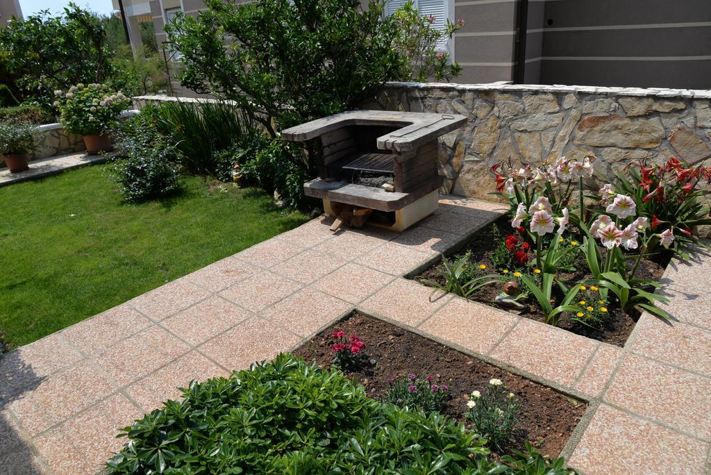 Apartments Cvito نوفاليا المظهر الخارجي الصورة